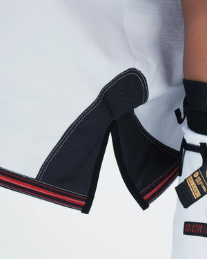 Kimono Brazilian Jiu Jitsu KINGZ Ultralight 2.0 poza facuta la detaliile din interiorul kimonoului