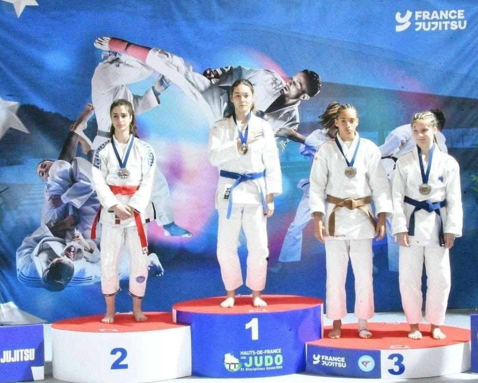 Luna Femeii pe BJJmall.ro cu Miruna Daniela Iuga, campioana de Ju Jitsu de la Clubul Sportiv Marina Constanta!