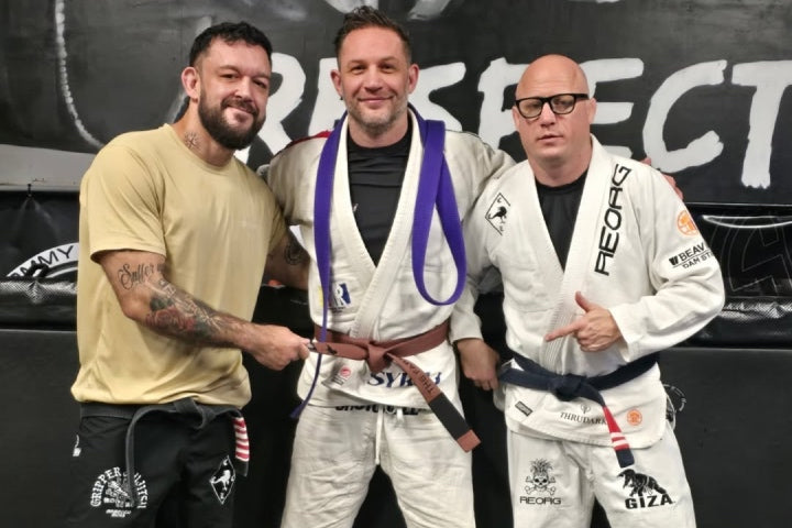 Tom Hardy explica ce ii ofera Jiu Jitsu: „Interogarea nemiloasa a propriei persoane”