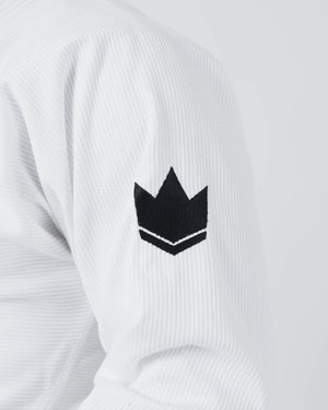 Kimono Brazilian Jiu Jitsu KINGZ The One V2 Alb poza facuta la detaliile de pe bluza kimonoului din partea stanga